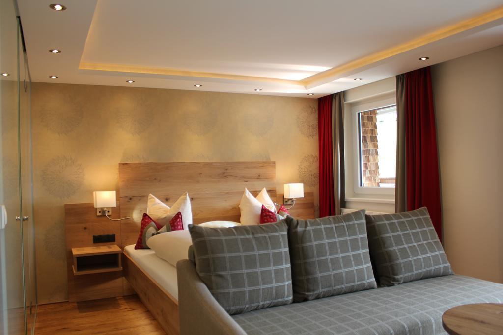 Hotel Garni Laerchenhof Lech am Arlberg Szoba fotó