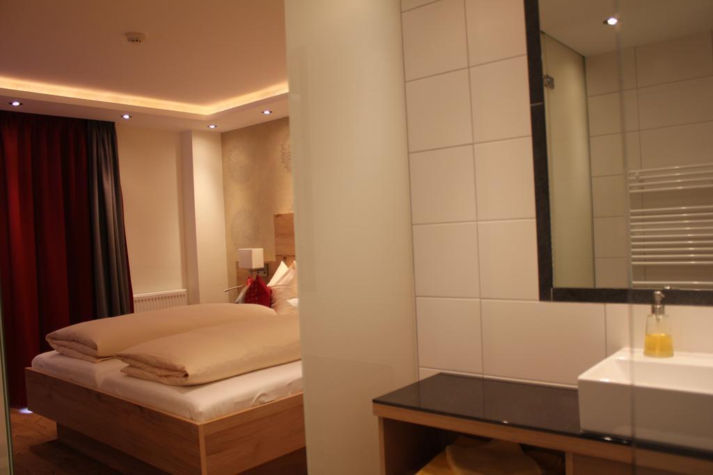 Hotel Garni Laerchenhof Lech am Arlberg Szoba fotó